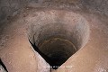 Puits à eau (grand souterrain-refuge villageois de Vinh Moc, Vietnam). Vietnam 
 Vinh Moc 
 souterrain 
 souterrain-refuge 
 tunnel du guerre 
