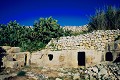 Vue extérieure d’une partie des catacombes de Salina Bay (Malte). Salina Bay 
 catacombes 
 malte 